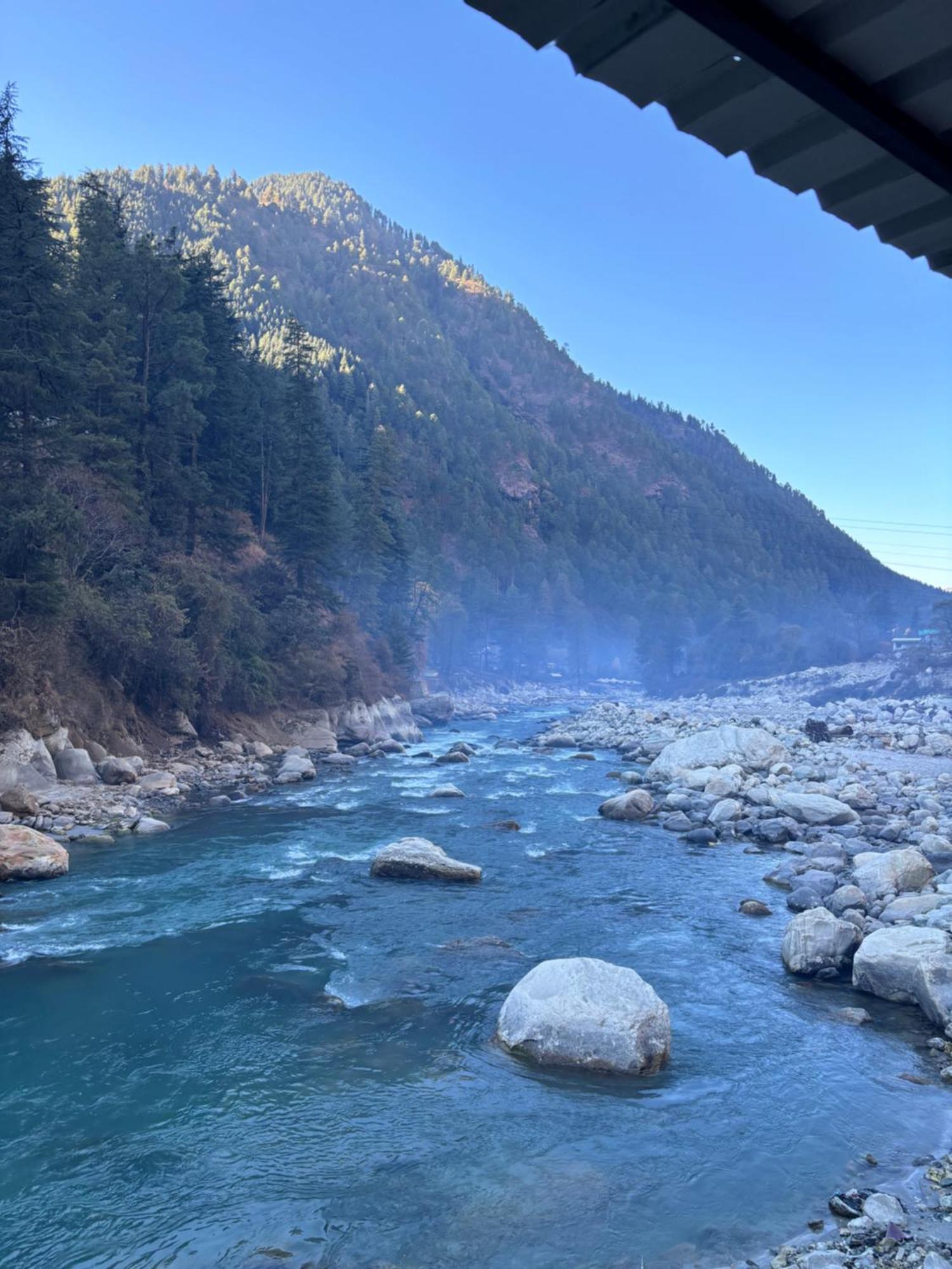 Hotel Adinova Kasol Dış mekan fotoğraf